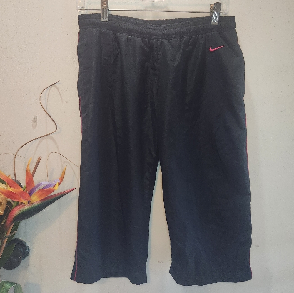 Nike The Athletic Dept Black Capri Large Workout Pants